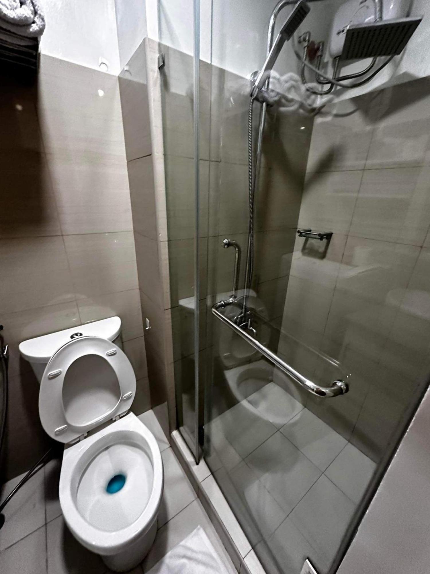 Deluxe Suites Razelles 2 At Shore 2 Residences Tower 1 Pasay Eksteriør bilde